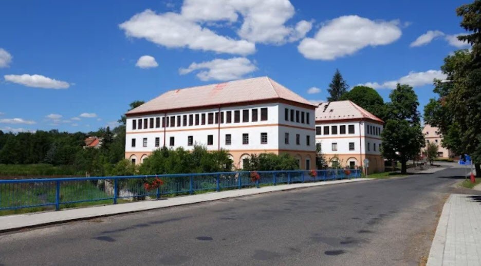 Zámek Měcholupy, Měcholupy, Czechia, Czech Republic (Czechia)
